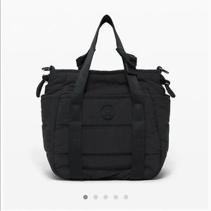 Lululemon dash all day bucket bag